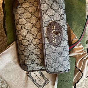 Gucci belt bag . Like new ! Tags , box and dust bag included.